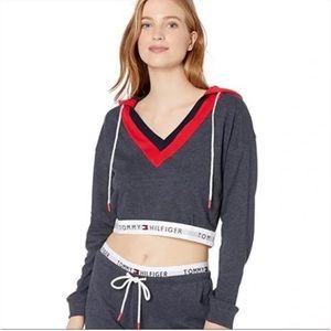 Tommy Hilfiger Cropped Hoodie